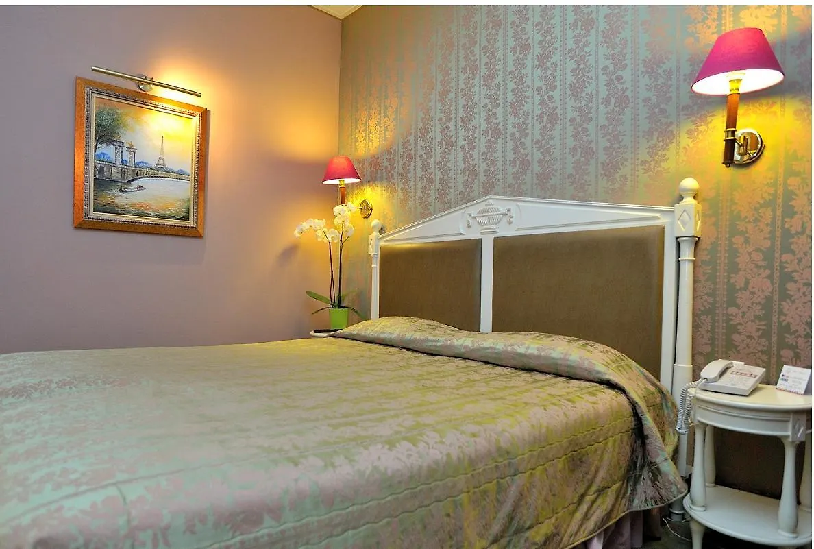 ***  Hotel Regence Paris France